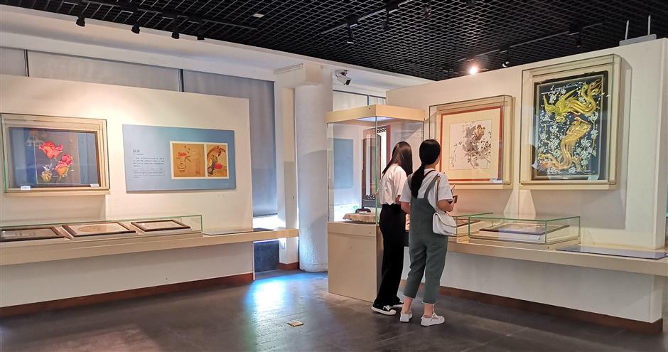 Weaving a thread through time and history