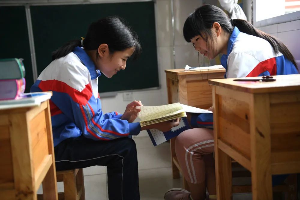 让大山女孩的梦想不“弯腰”！