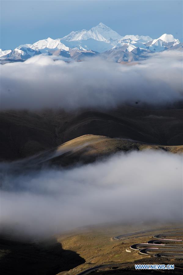 CHINA-TIBET-MOUNT QOMOLANGMA-VIEWS (CN)