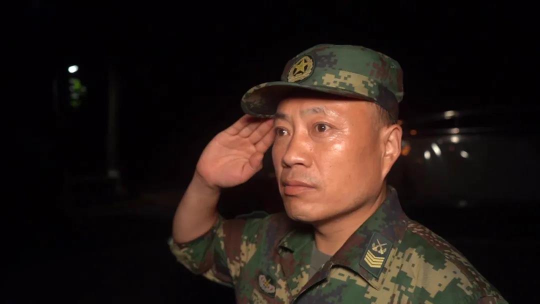 那位享受国务院政府特殊津贴的火箭军一级军士长退役了